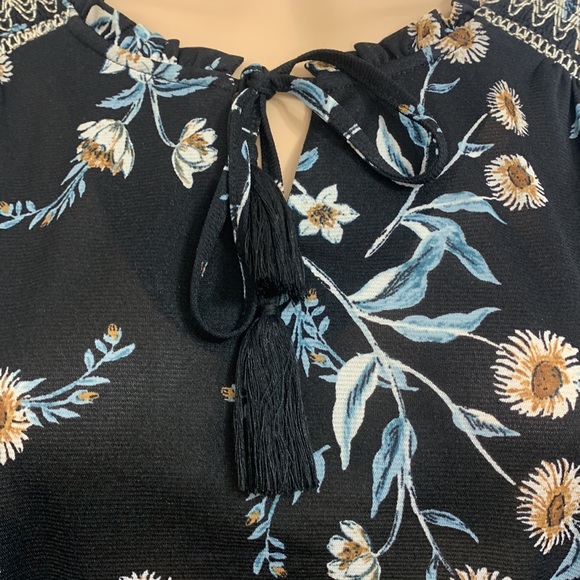 Style & Co Floral Top - Picture 6 of 11